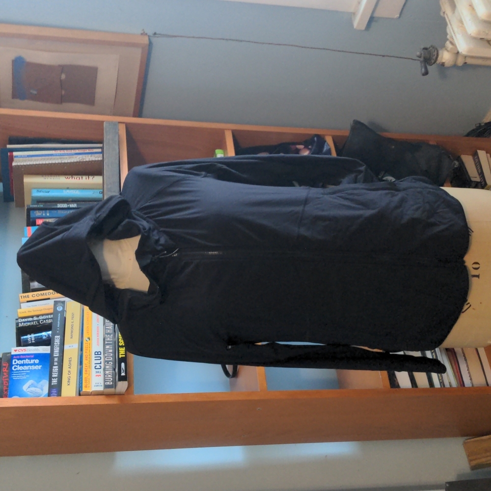 Sz L Black jacket hooded zip up jacket 2zip pockets w/thumb holes